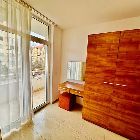 Апартаменты Charming 2-bed Flat With Pool View In Sunny Beach, Bulgaria *