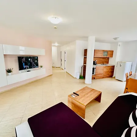 Apartment Charming 2-bed Flat With Pool View In Sunny Beach, Bulgaria Sunny Beach