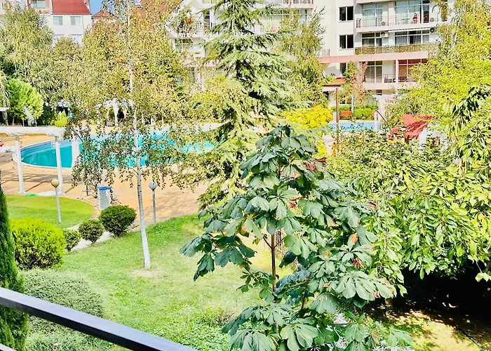 Апартамент Charming 2-bed Flat With Pool View In Sunny Beach, Bulgaria *