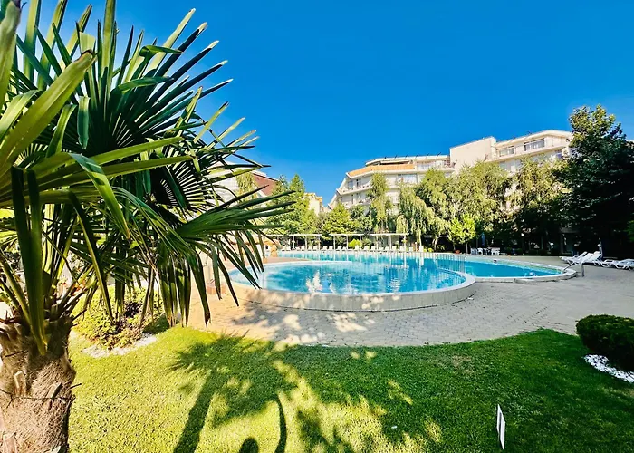 Charming 2-bed Flat With Pool View In Sunny Beach, Bulgaria Слънчев бряг