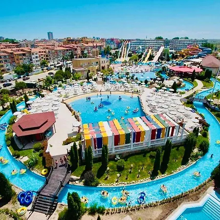 Charming 2-bed Flat With Pool View In Sunny Beach, Bulgaria Apartament