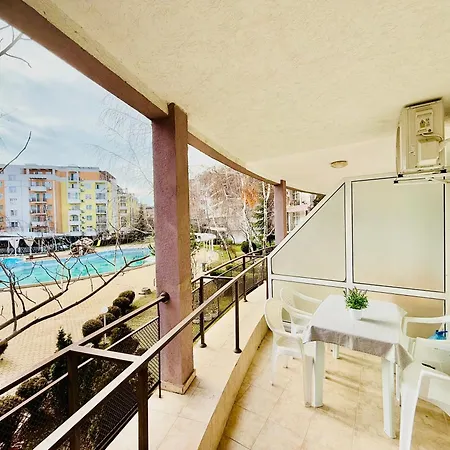Charming 2-bed Flat With Pool View In Sunny Beach, Bulgaria Apartament Słoneczny Brzeg