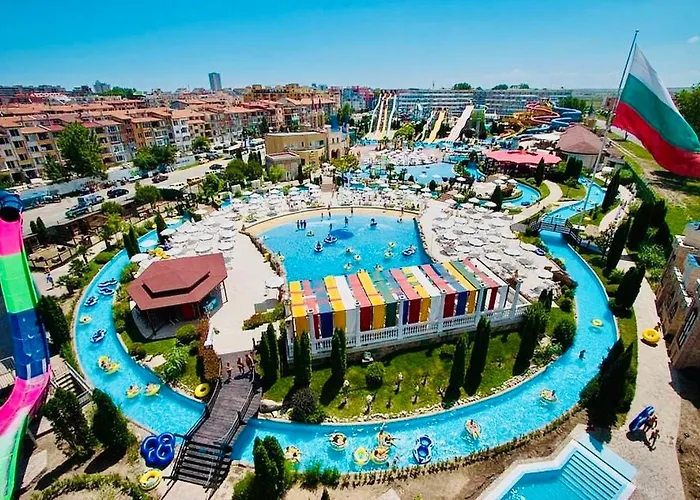 Charming 2-bed Flat With Pool View In Sunny Beach, Bulgaria Apartamento