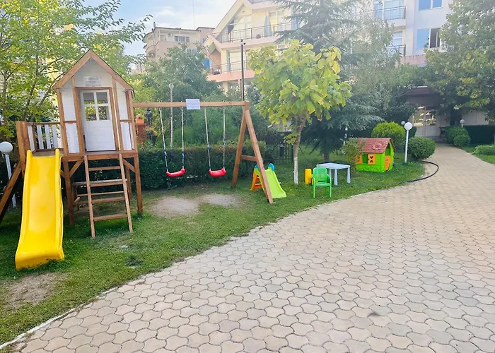 Charming 2-bed Flat With Pool View In Sunny Beach, Bulgaria *